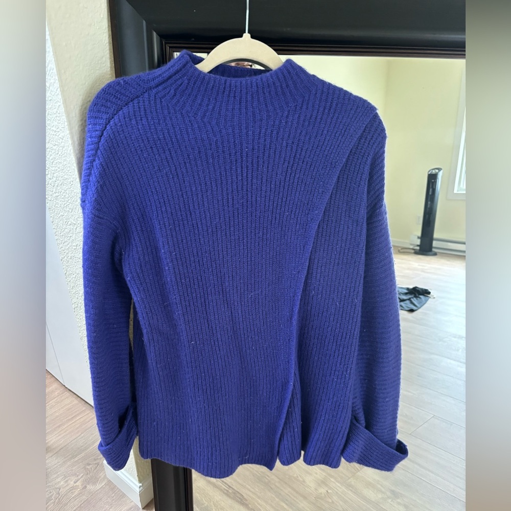 Athleta purple/blue sweater